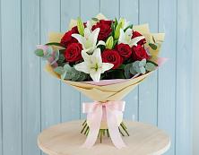 Букет цветов из:  Лилии и Розы #REPLACE_PRED# Лозовом