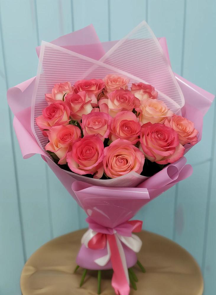 Букет 15 Розовых роз Равель в Лозовом