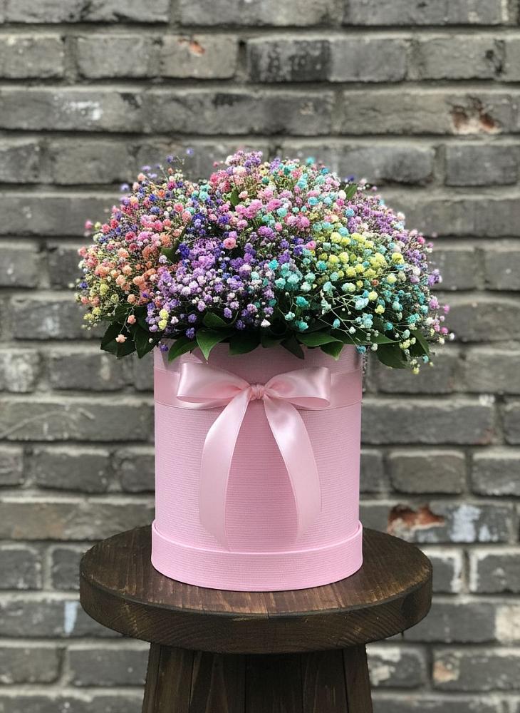 Цветочная композиция из Гипсофила и Розы в шляпной коробке в Лозовом