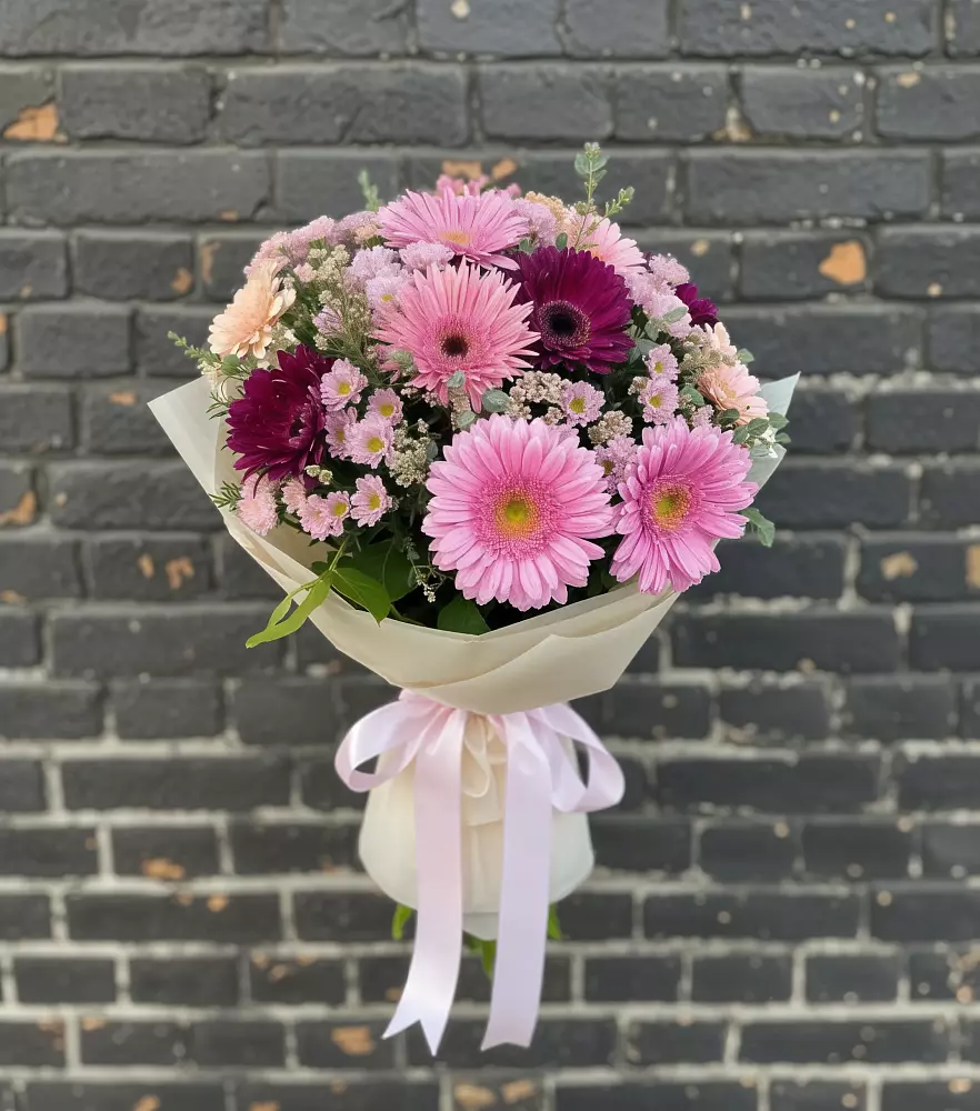 Букет цветов из: Герберы и Хризантемы в Лозовом