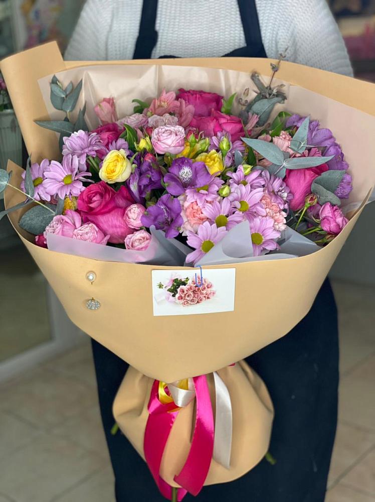 Букет цветов из: Хризантемы, Гвоздики и Альстромерии в Лозовом