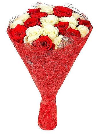 Букет Микс из красных и белых роз в Лозовом