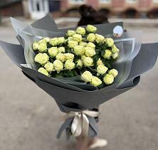 Букет Белые кустовые розы Солинеро в Лозовом