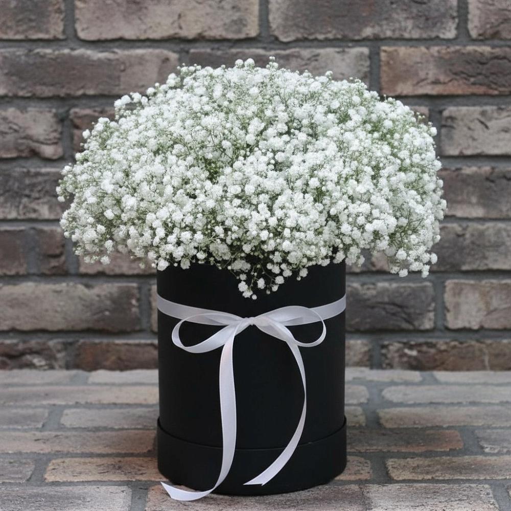 Цветочная композиция из Гипсофила в шляпной коробке в Лозовом