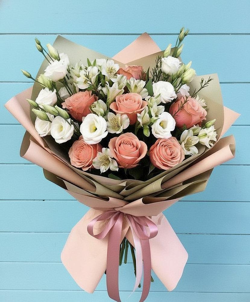 Букет цветов из: Розы, Альстромерии и Лизиантусы в Лозовом