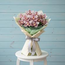 Букет цветов из:  Орхидеи и Розы #REPLACE_PRED# Лозовом