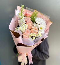 Букет цветов из:  Хризантемы и Розы в Лозовом