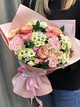 Букет нежные объятья в Лозовом Букет цветов из: Гвоздики, Розы и Хризантемы в Лозовом