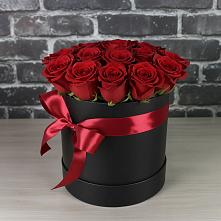 Цветочная композиция из Розы в шляпной коробке #REPLACE_PRED# Лозовом