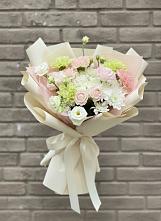 Букет цветов из:  Гвоздики, Розы, Лизиантусы и Хризантемы #REPLACE_PRED# Лозовом