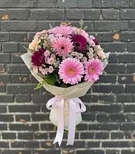 Букет цветов из:  Герберы и Хризантемы #REPLACE_PRED# Лозовом